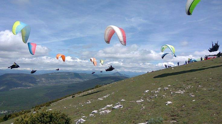 Nafarroako Parapente Txapelketako 4. jardunaldia bi tokitan egin behar izan zen, haizeak aginduta 