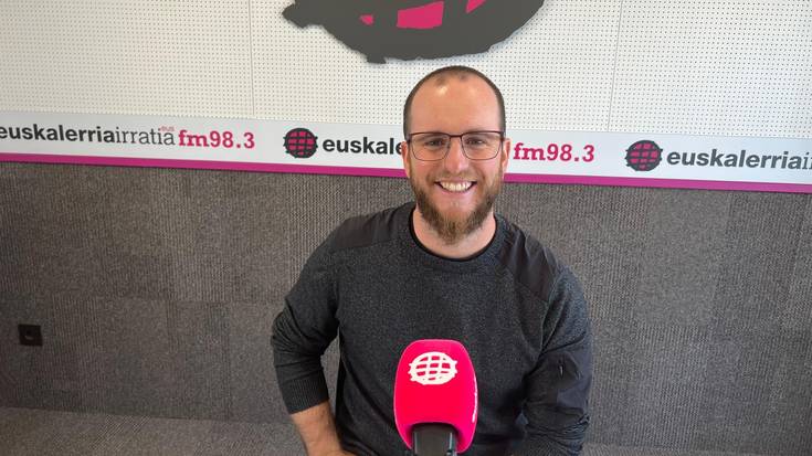 Asier Gutierrez: "KarKarCar auto elektrikoa partekatzeko aplikazioa da"