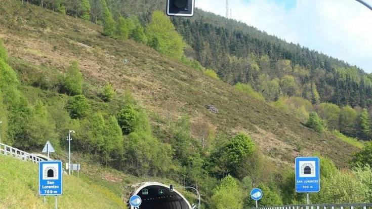 Erabat itxiko dute A-15 autobidea gaur gauean