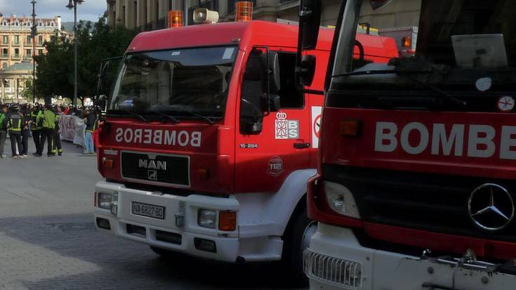 Suhiltzaileen ofizialorde izateko deialdia gelditzeko eskatu dute ELA, UGT eta CCOO sindikatuek