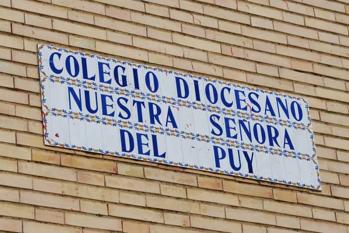 Iruñeko artzapezpikuak barkamena eskatu die El Puy eskolan sexu erasoak pairatu zituztenei