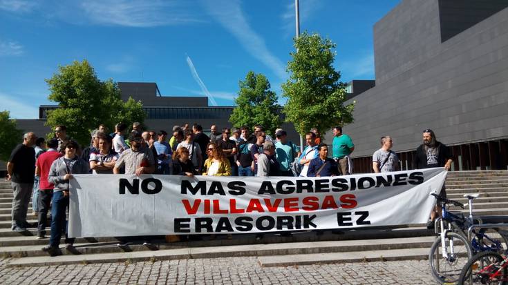 Villavesetako langileek jasan dituzten erasoen aurrean irtenbideak eskatu dituzte