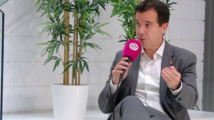 Mikel Irujo (Industria Kontseilaria): "Jendeak adi egoten segitu behar du sistema ahul batean bizi baikara"