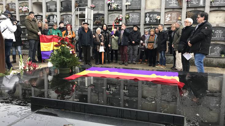 Frankismotik ihesi erbestera joandakoak omendu dituzte Iruñean