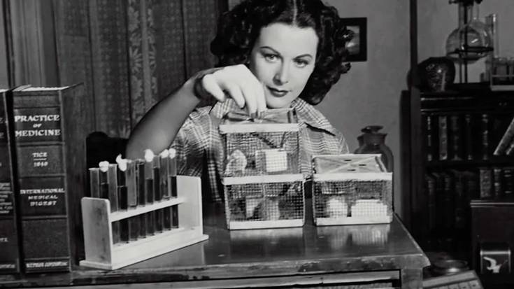 Hedy Lamarr, wifia asmatu zuen Hollywoodeko izarra