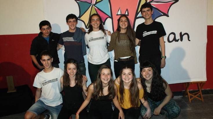 Ikastetxeetan bertsolaritza klaseak izateko diru laguntzak onartu ditu Iruñeko Udalak