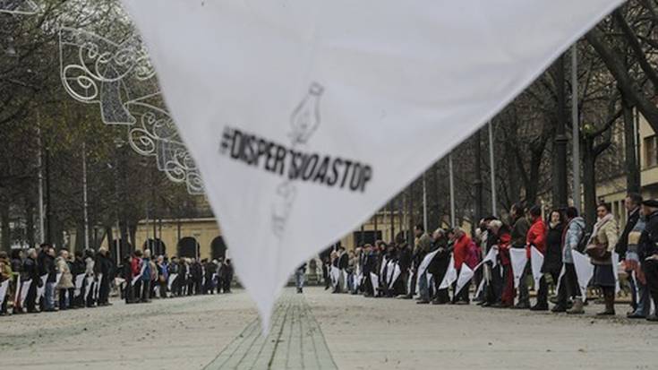 Olga Comes Donibaneko presoaren senitartekoek auto istripua izan dute kartzelatik bueltan