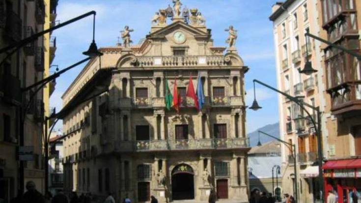 2012tik zor zien ordainsaria ordaindu die Iruñeko Udalak langileei 