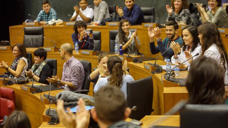 NUPek irailaren 27ra arte ireki du epea Batxilergoko IX. Eztabaida Lehiaketan parte hartzeko