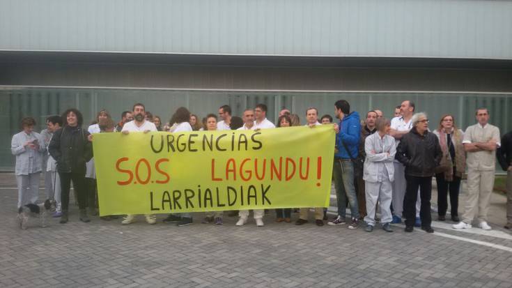 "Prekarietatea" salatu eta baldintza "duinak" eskatu dituzte larrialdi zerbitzuetako langileek 