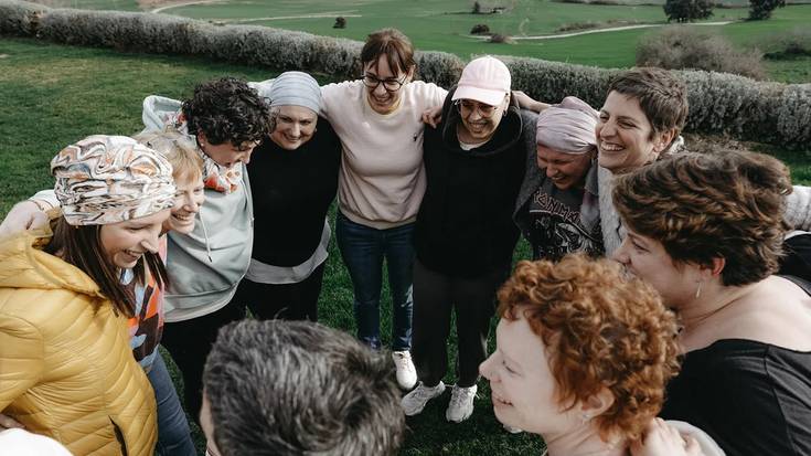 Julene Illarramendi: "Bularreko minbizia ez da arrosa, marroi bat da"