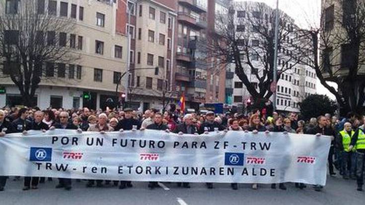 Industria Ministerioarekin batzartuko dira TRWko enpresa komitea eta Nafarroako Gobernua