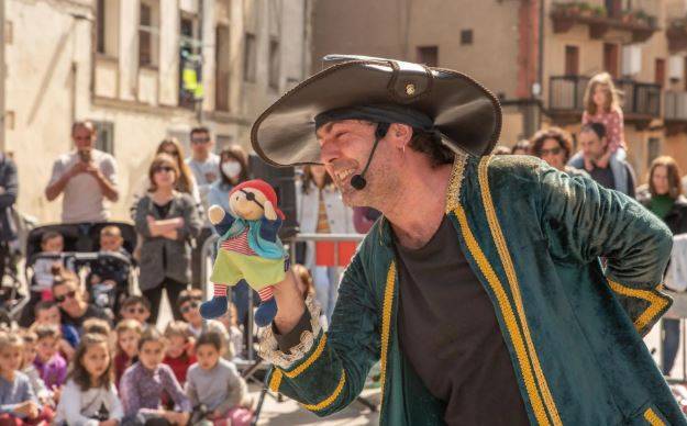 Euskara egoera ahulenean dagoen herrietara iritsiko da Gora Gora Fest kultur zikloa