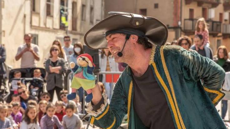 Euskara egoera ahulenean dagoen herrietara iritsiko da Gora Gora Fest kultur zikloa