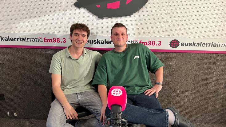 Xabier Olano eta Imanol Burguete (Bisaiak): "Gogotsu gaude gure lehenengo diskoko abestiak oholtzan erakusteko"