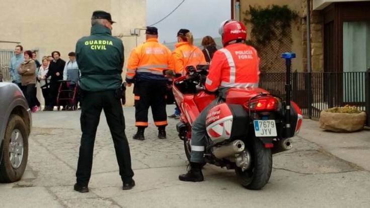 Guardia Zibileko Ofizialen Batasunak trafiko eskuduntza Nafarroaren esku uzteko prozesua eten dezala galdegin dio Gorenari