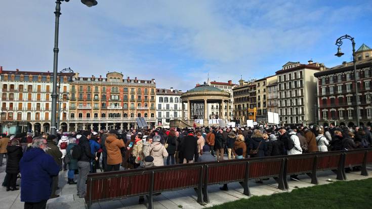 Aurten pentsioek %0’25eko igoera izan dutela salatu dute Krisiaren Aurkako Adinekoek