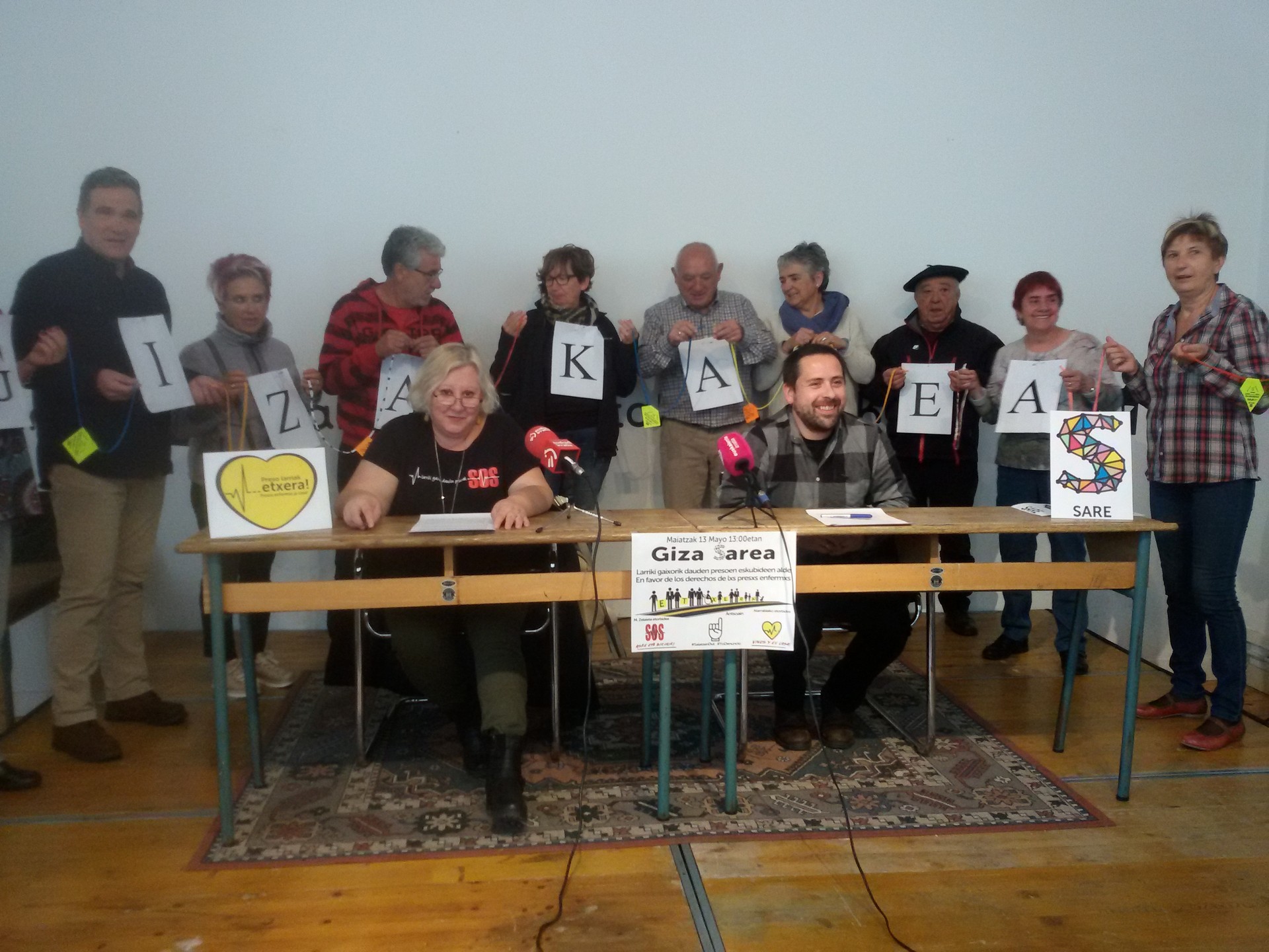 Larriki gaixorik dauden presoen eskubideen alde giza katea eginen du Sarek