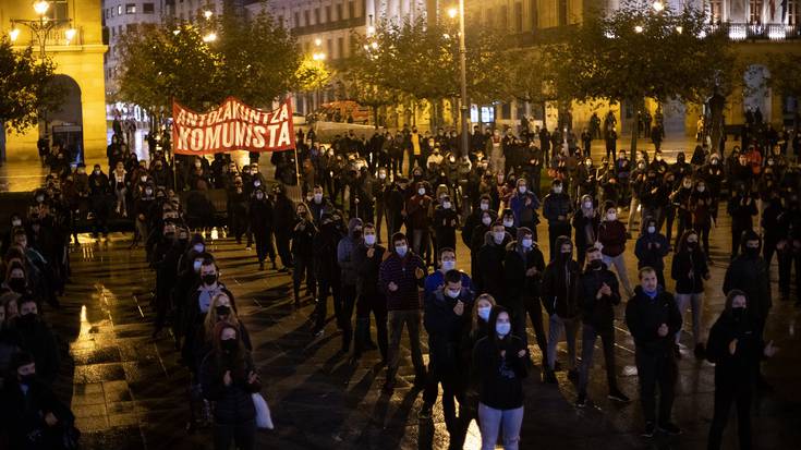 Kale borrokako talde bat osatzea leporatuta atxilotutako zortziren aurkako inputazioa artxibatu dute