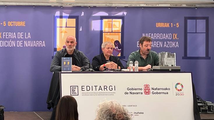 Aritz Otazu: "Argitaletxeak krisian gaude beti, jendea nafar marka irakurtzera animatu nahi dugu"