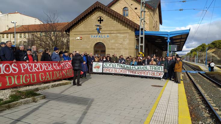 Protestak Tafallan, Altsasun eta Castejonen, RENFEk txarteldegiak itxi eta gero