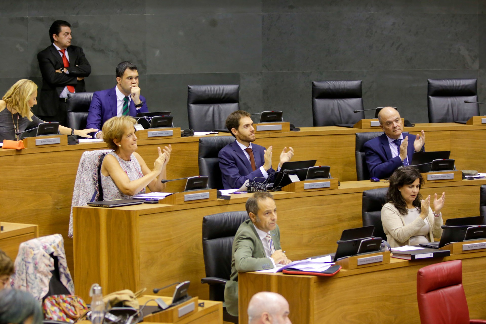 Hezkuntzan zerrenda bakarra egitearen aurka azaldu da Parlamentua