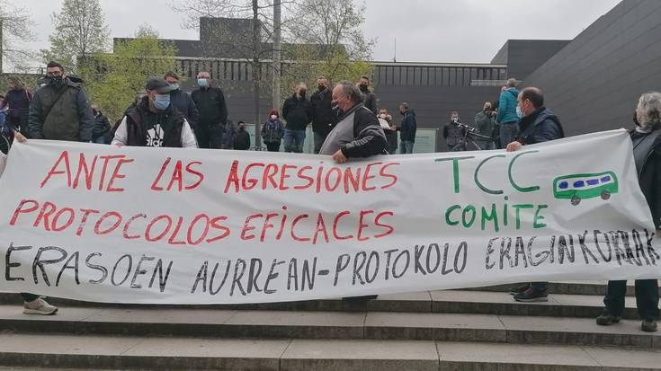 Billabesetako langile batek jasandako azken erasoa salatu dute