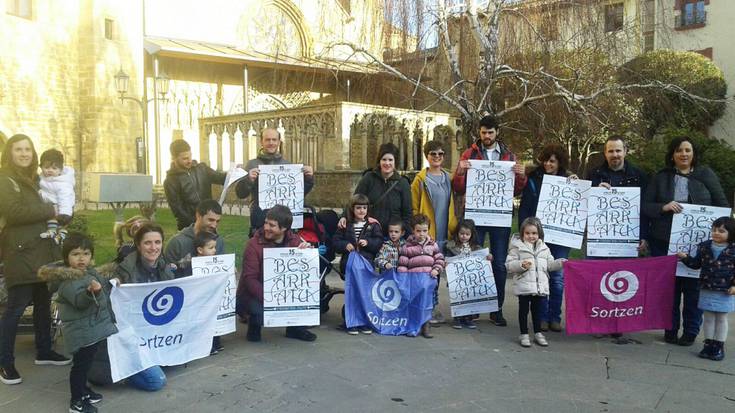 'Besarkatu' ekimena eginen du Sortzenek igandean Erriberrin