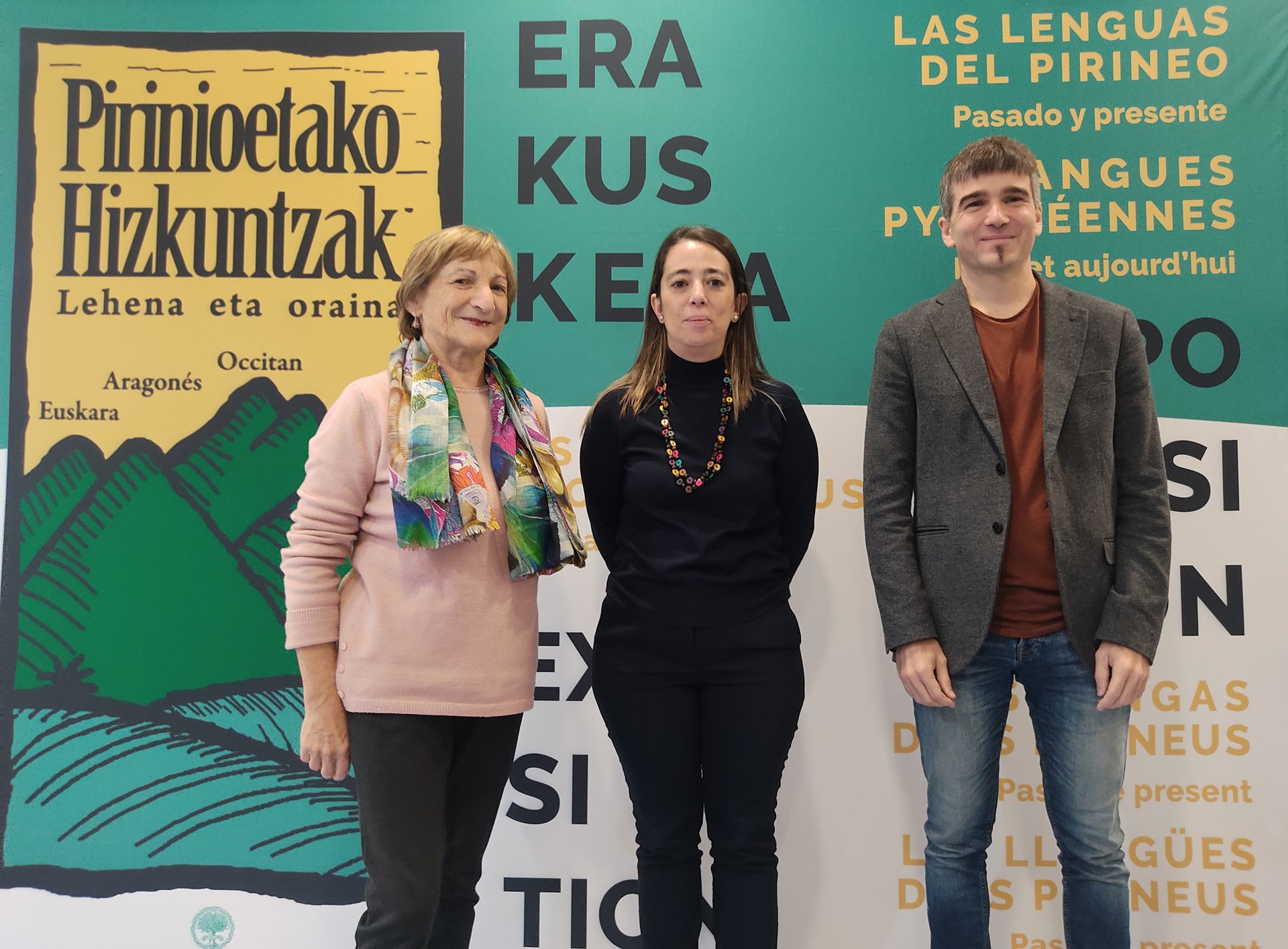 'Pirinioetako hizkuntzak: lehena eta oraina' erakusketa Barañaingo udal liburutegian ikusgai