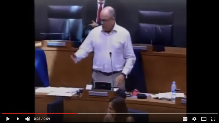 Luis Zarraluquik Maria Solanari: "Zurekin hitz egitea atsegina da eta fisikoki ederra zara"