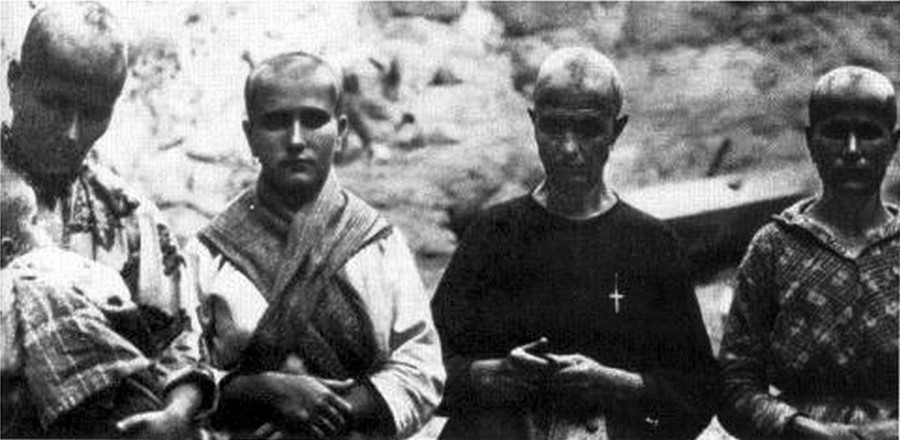 Emakumeak frankismoan, arloz arlo