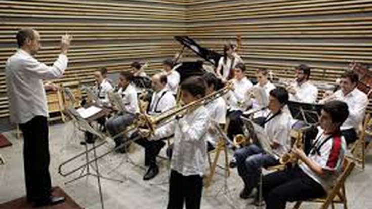 Izurritea Iruñeko musika eskolan sartu zenekoa 