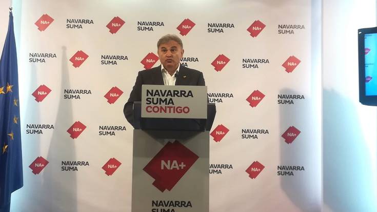 Navarra Sumak D ereduko ikastetxeetako zenbait liburu zentsuratu nahi ditu berriro