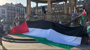 Eduardo Ibero (Yala Nafarroa): "Isiltasunak konplize egiten zaitu, aldiz, kalean egoteak palestinarren ahotsa altxatzea laguntzen du"
