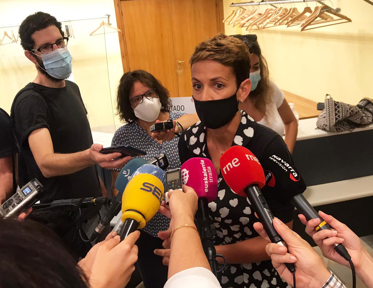 Gauetako etxeratze agindua berreskuratuko du Nafarroak koronabirusaren hedapena mozteko