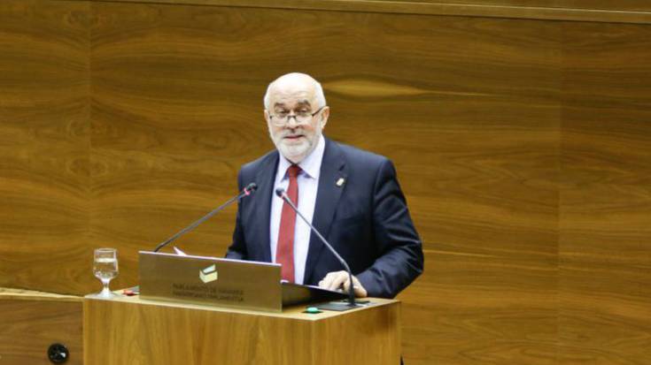 Jose Luis Mendozak dimisioa eman du; Maria Solanak hartuko du Hezkuntza