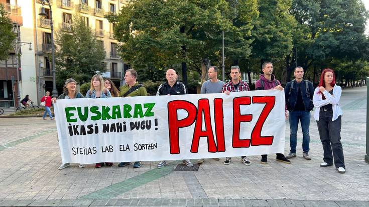 PAI ereduaren «inposaketa» salatu dute sindikatuek, eta D ereduan ikasteko eskubidea aldarrikatu