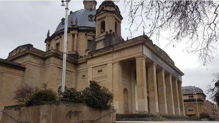 Erorien eraikinaren gaineko herri galdeketa eskatu du Izquierda Ezkerrak