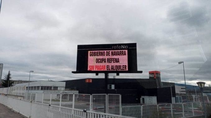 Gobernuak "fakturak ordaindu gabe" jarraitzen duela kritikatu du Refenak