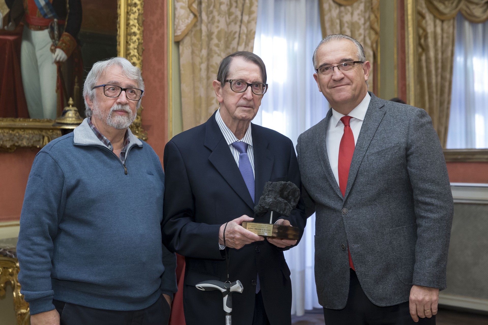 Gabriel Inbuluzketa kazetariak jaso du 2019ko Txondorra-egur ikatza saria