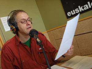 Pako Aristi: “Literatura bezain baharrezkoa dut kazetaritza”