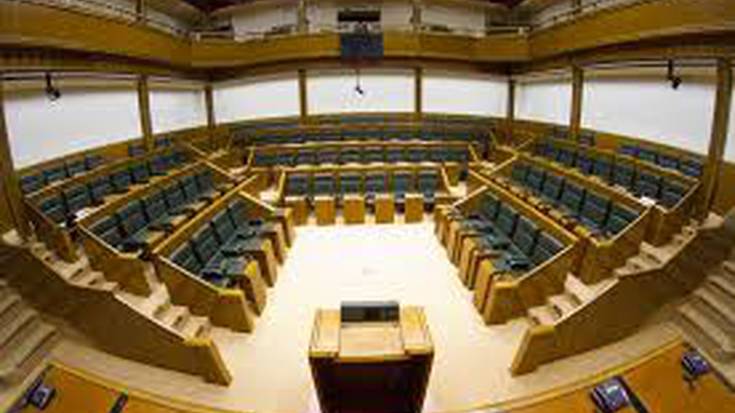 Gasteizko Legebiltzarrera bisitan joanen da Ainhoa Aznarez