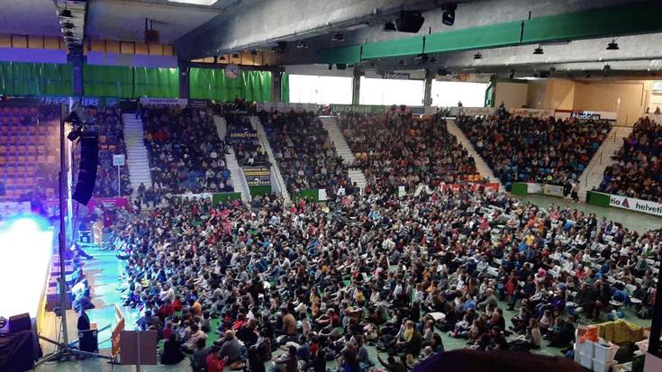 Iruñea "iluna" argiz bete dute pailazoek