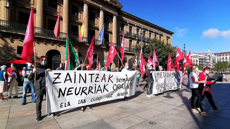 Isolatutako adingabeak zaintzeko baimenak eskatu dituzte hainbat sindikatuk