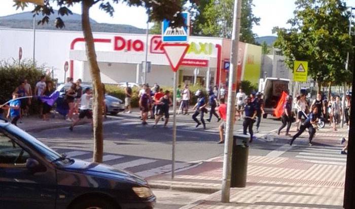 Bi lagun atxilotu dituzte Mendillorriko Gazte Egunean izandako "istiluengatik"