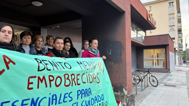 Eva Arrieta: "Hipokresia ari du Hermanas Hospitalarias enpresaren baitan"