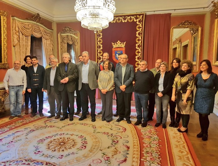 Marian Arregik eta Juan Antonio Urbeltzek jaso du Txondorra saria