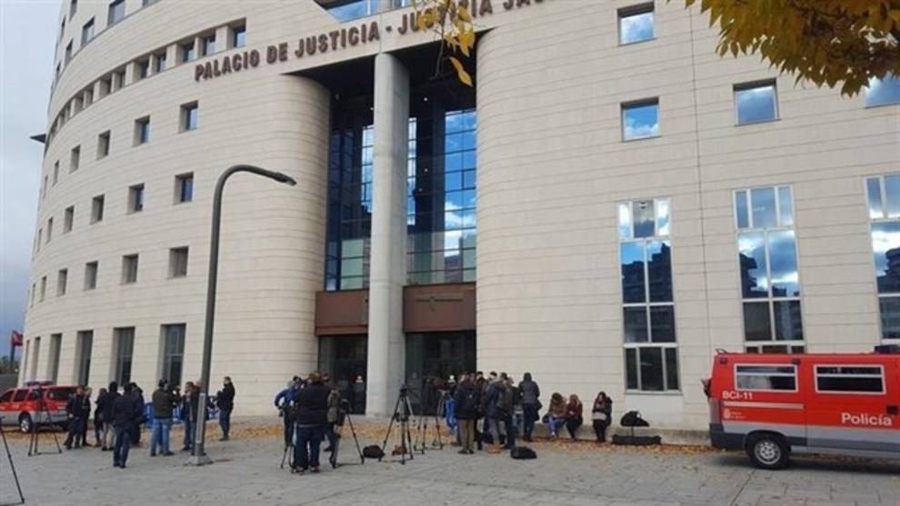 Sanferminetako talde bortxaketan "plazera" ikusi zuen epailea defendatu du Auzitegi Nagusiko buruak