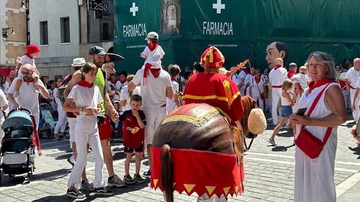 Uztailak 8, erraldoien ibilbidea