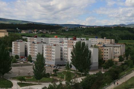 Hoditeria bat lehertu da Etxabakoizen, eskola eta 22 etxebizitza urik gabe utzita